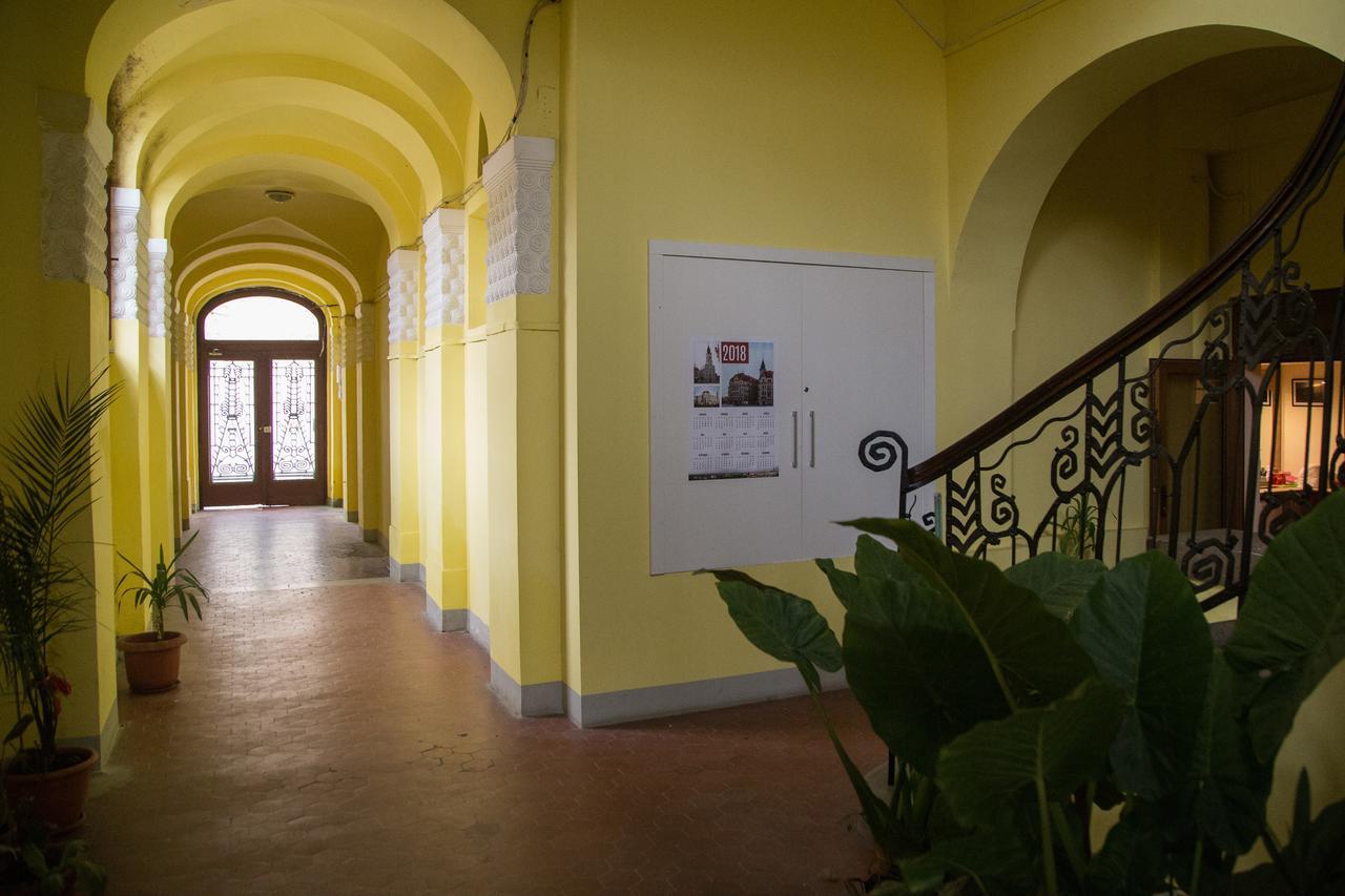Downtown Studio Nagyvárad Kültér fotó
